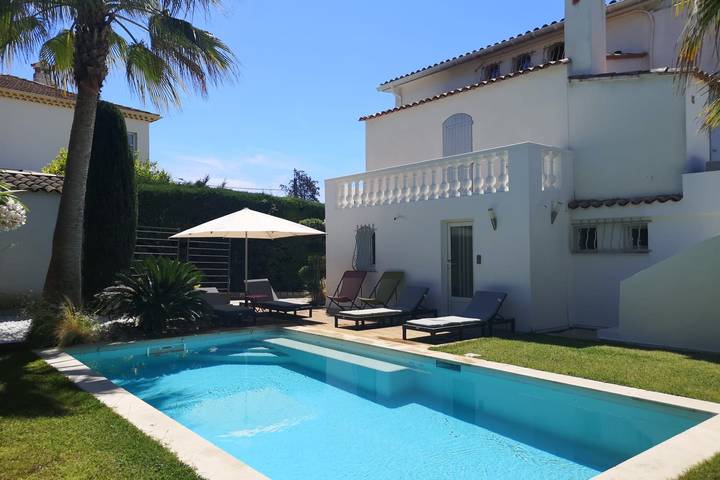 Villa per 8 persone, con giardino e piscina a Antibes