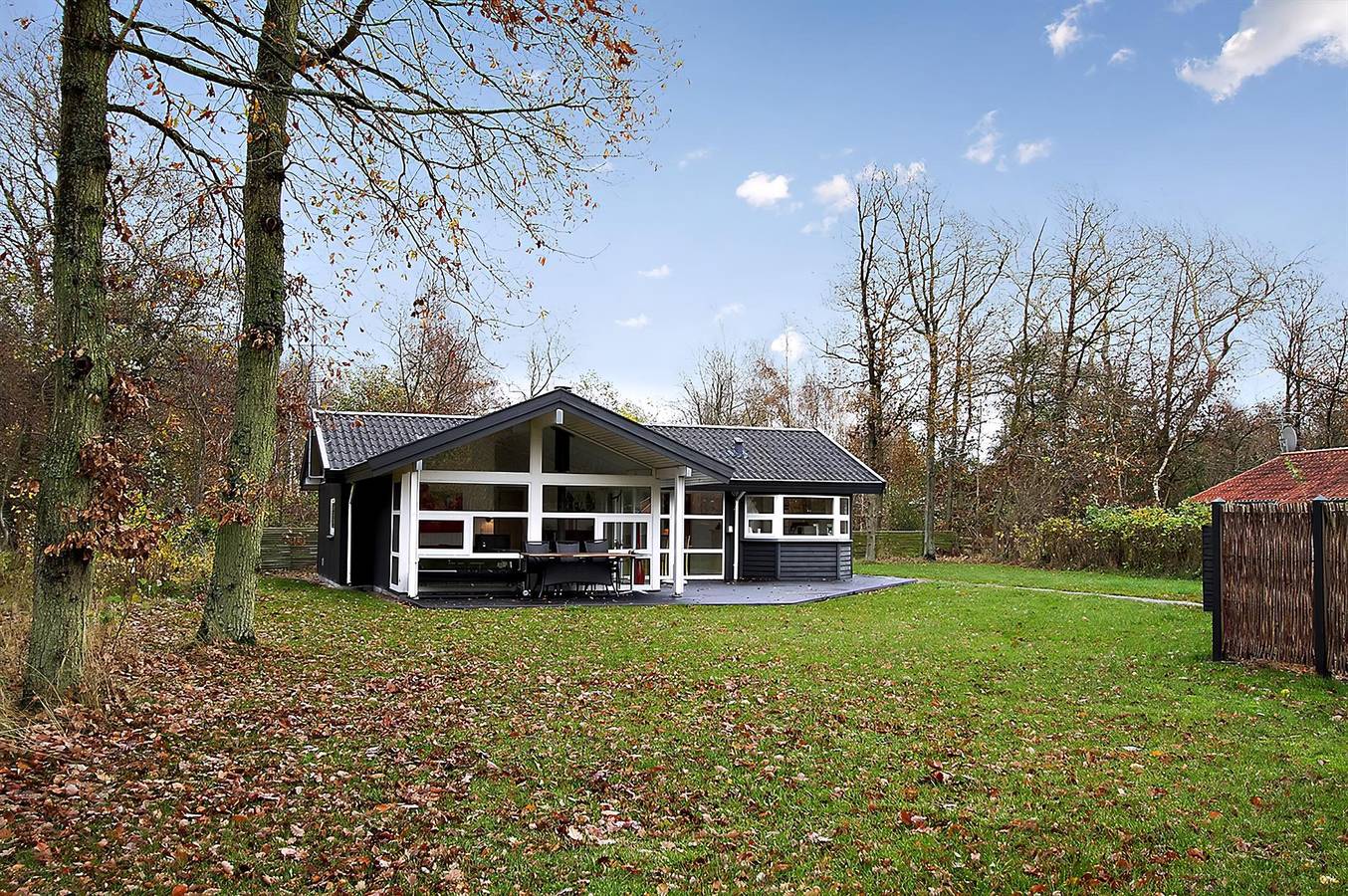 Nice home in Humble w/ Sauna, Wifi and 3 Bedrooms in Humble, Langeland