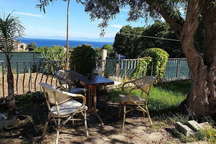 Holiday apartment for 2 people, with garden and balcony - 1