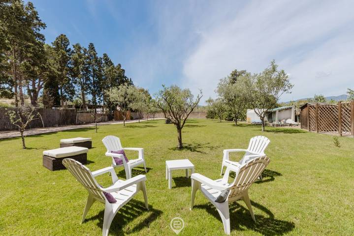 Ferienwohnung für 6 Personen, mit Balkon/Terrasse und Garten in Nora - 4