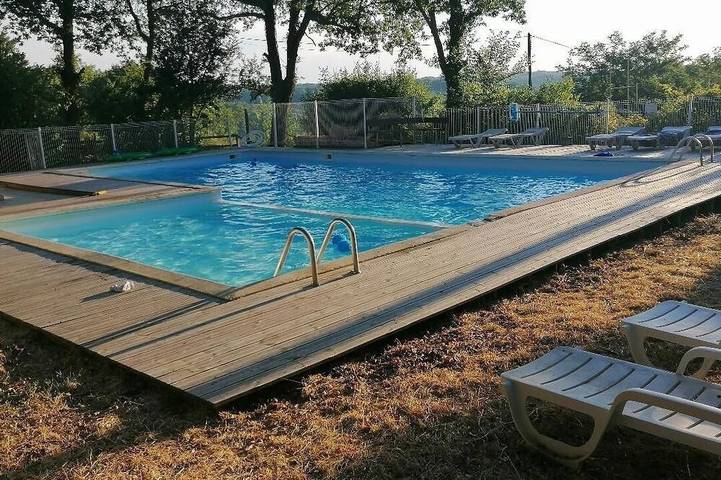 Location de vacances pour 2 personnes, avec piscine, animaux acceptés à Saint-Aubin-de-Nabirat - 4