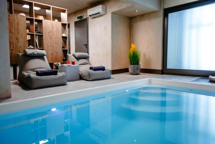 Hôtel pour 2 personnes, avec piscine ainsi que jardin et vue, animaux acceptés