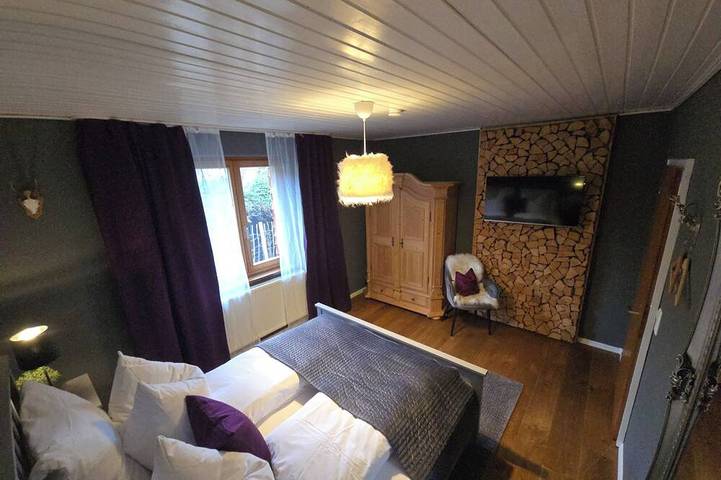 Ferienhaus für 3 Personen, mit Whirlpool und Sauna sowie Garten und Terrasse im Schwarzwald - 2