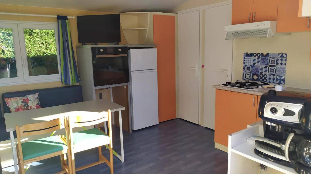 Mobil-home du lac de Foix in Foix, Ariège
