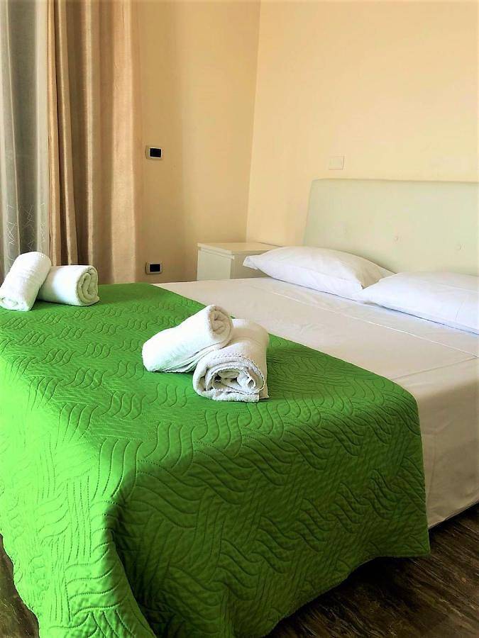 B&b per 5 persone, con Balcone e Idromassaggio nonché Terrazza e Giardino a Marcianise