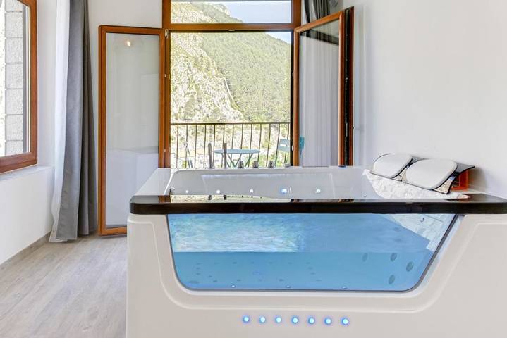 Hôtel pour 2 personnes, avec terrasse et jacuzzi à Sisteron - 3