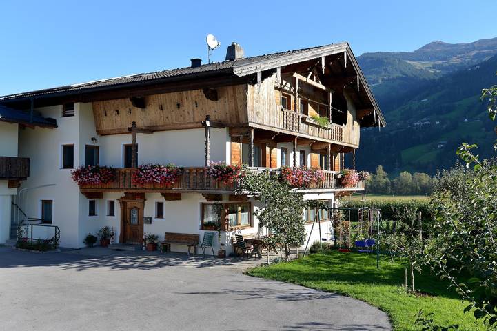 Bauernhof für 3 Personen, mit Balkon und Garten im Zillertal