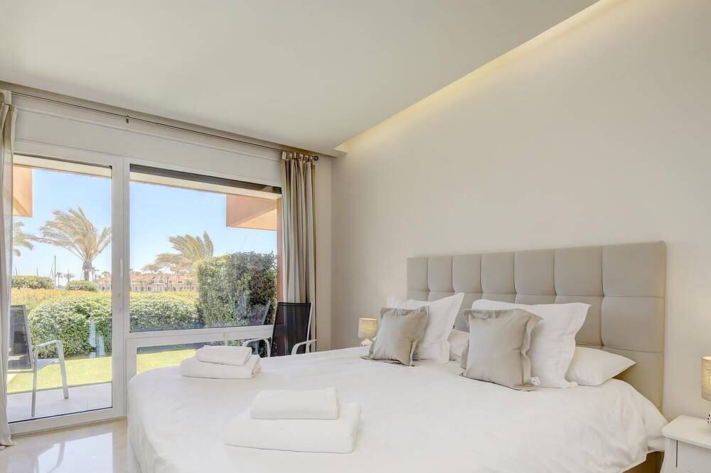 Ganze Wohnung, Luxurious first floor apartment in Ribera del Marlin, Sotogrande in Sotogrande, San Roque