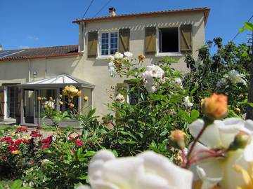 Chambre d’hôte pour 2 personnes, avec piscine et jardin à Bourgnac
