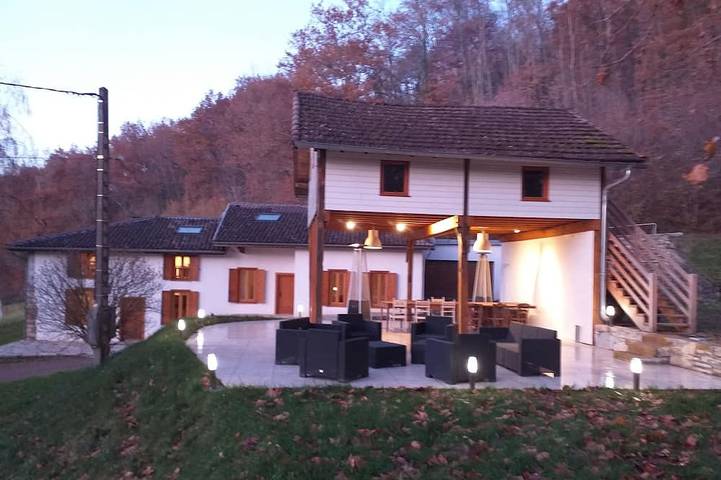 Maison de vacances pour 20 personnes, avec jardin et jacuzzi