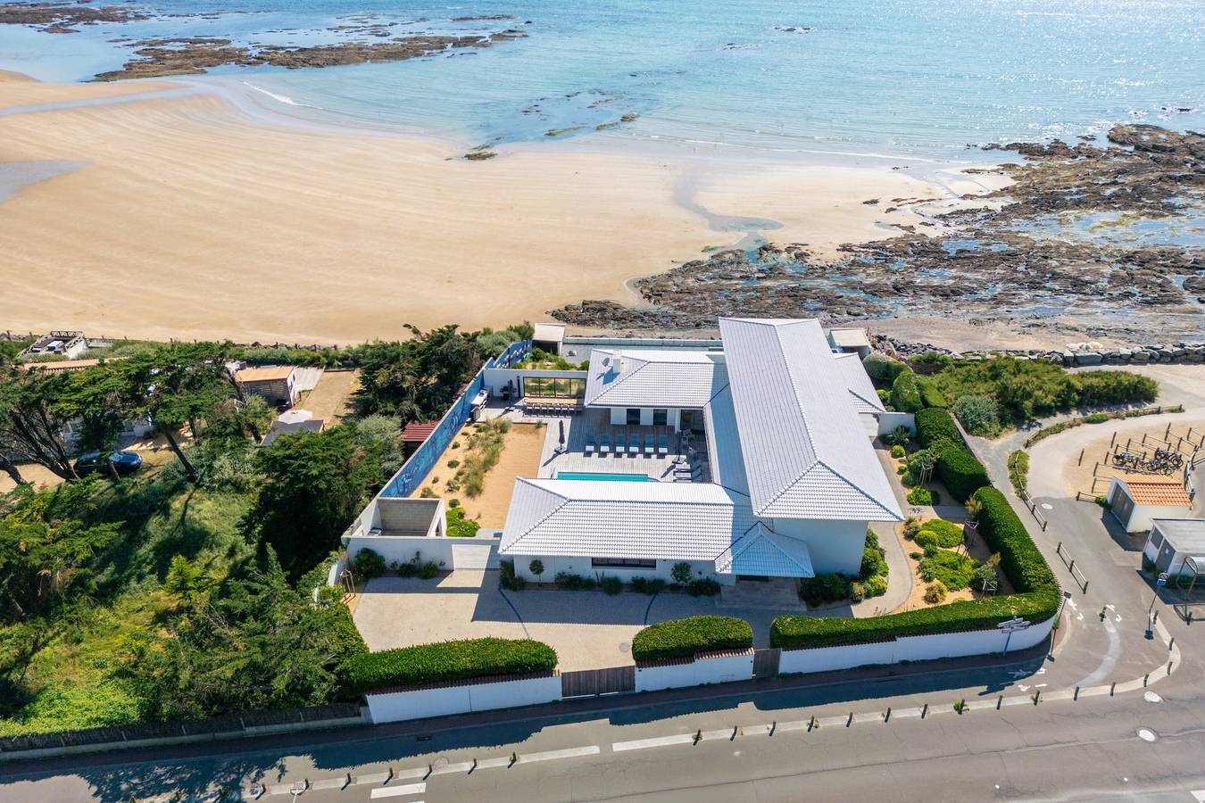 Villa Océans 5* : Face Mer, Piscine, Jacuzzi, Sauna, 15 pers in Bretignolles-sur-Mer, Vallée de la Loire
