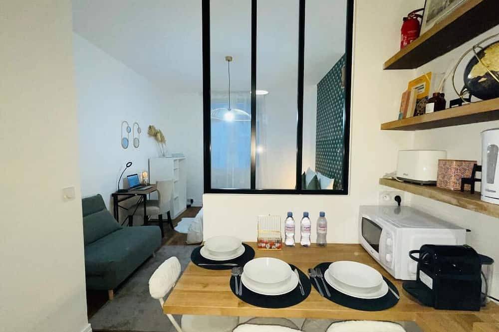 Apartamento entero, 🌟 Studio Escale🌟 20 min from Paris, 200m from Rer A station in Sartrouville, Yvelines