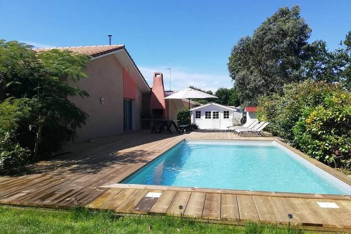 Villa pour 10 personnes, avec piscine ainsi que jardin et vue à Gujan-Mestras - 2