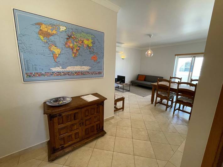 Appartement entier, Appartement 'Beachfront T1' avec balcon et Wi-Fi in Armação de Pêra (costa), Armação de Pera
