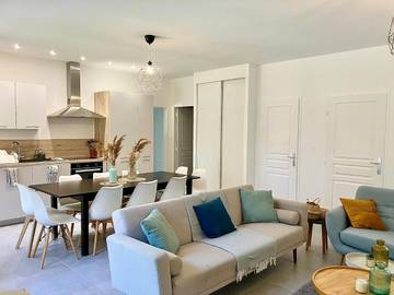 Location de vacances pour 12 personnes, avec terrasse à Brindas