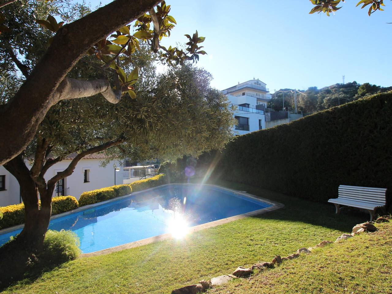 Apartamento entero, Cel 103 Apartamento luminoso y sencillo en residencial ajardinado con piscina comunitaria in Llansá, Alt Empordà