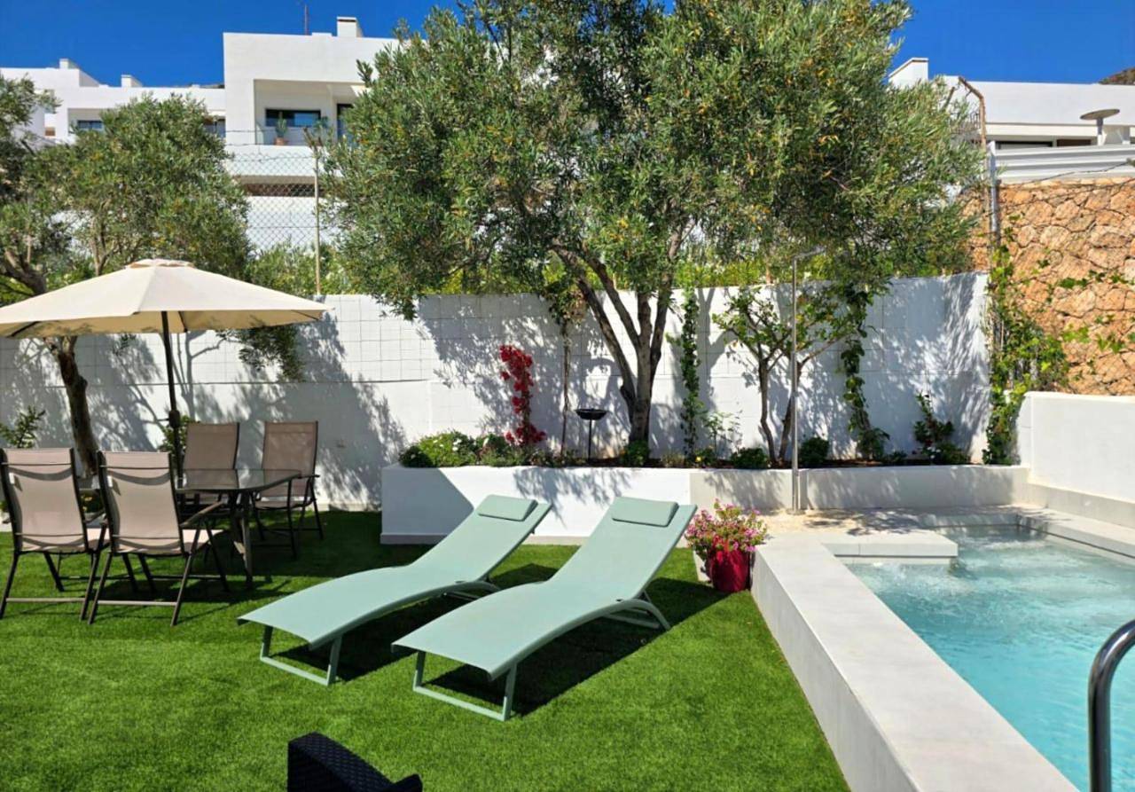 Appartamento intero, Anzuelo - Apartamento con piscina privada y jardín cerca de la playa aire acondicionado in San José (Andalusia), Nijar