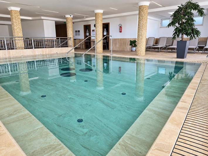 Hotel für 3 Personen, mit Balkon und Terrasse sowie Whirlpool und Garten