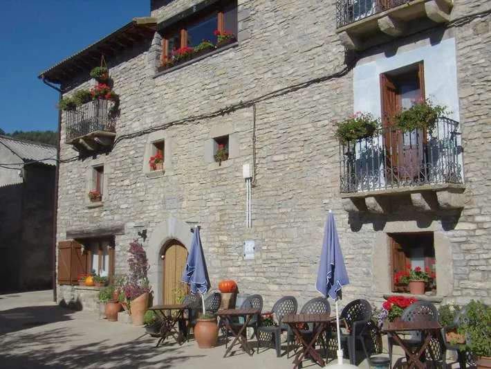 Casa rural para 5 personas, con jardín además de piscina y terraza, Se admiten mascotas - 1