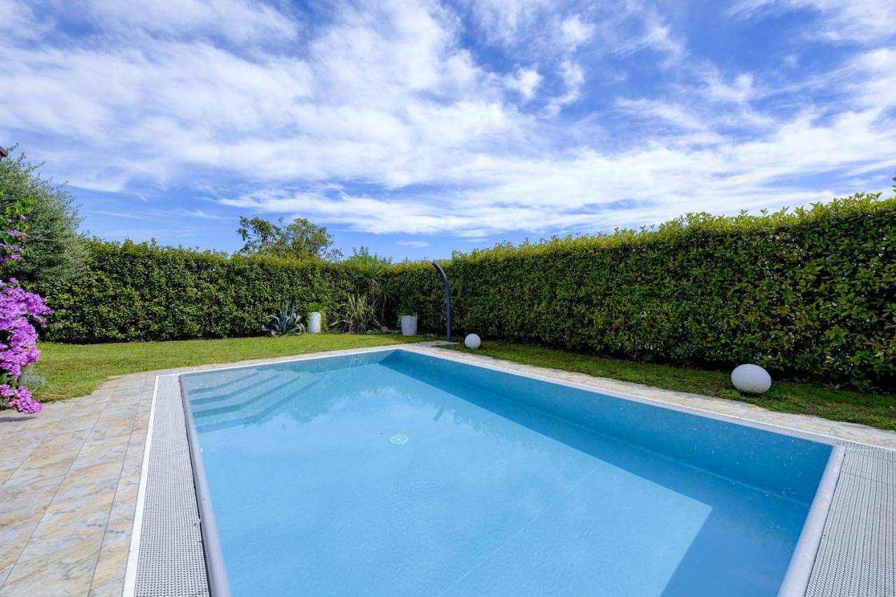 Villa with Private Pool in Sirmione, Prealpi Gardesane