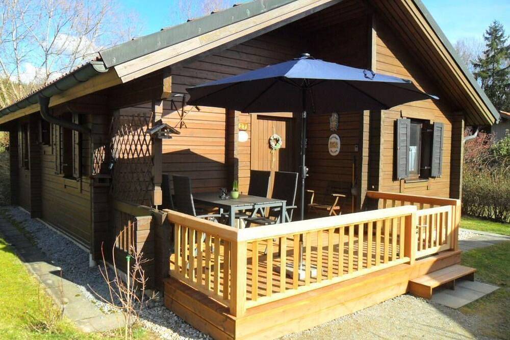 Komfortables Ferienblockhaus Nr. 27 -56 qm- bis 4 Personen Viechtach Jägerpark in Viechtach, Ostbayern