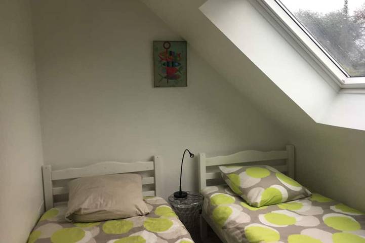 Gîte pour 6 personnes, avec jardin et terrasse à Plounévez-Moëdec - 3