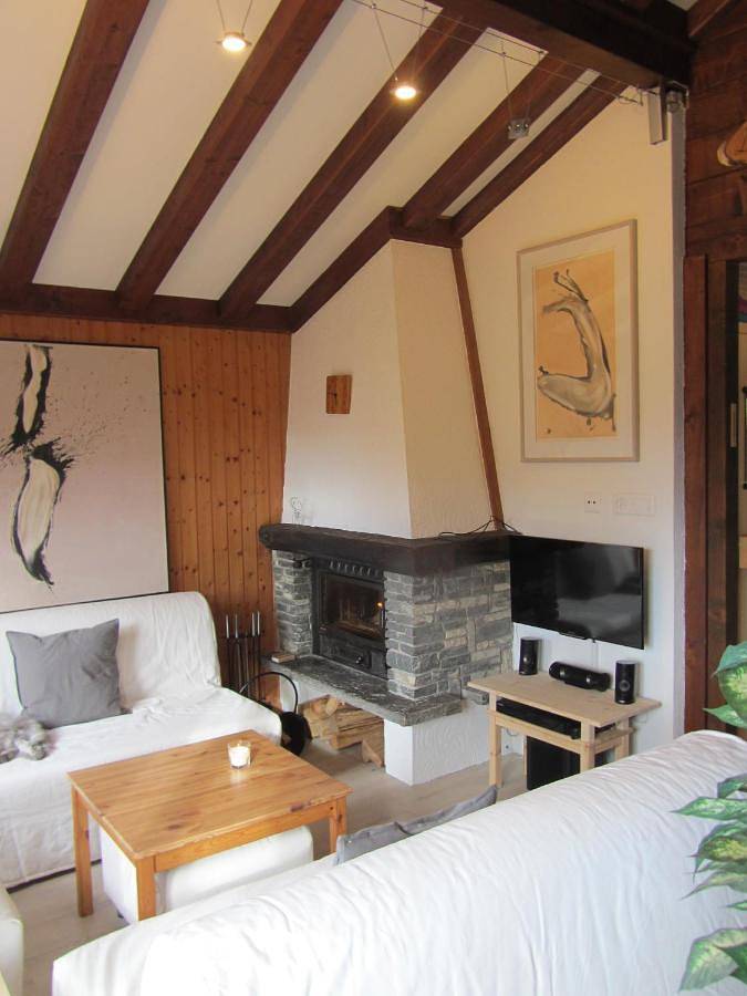 Gîte pour 6 personnes, avec Balcon et Terrasse ainsi que Jardin et Vue sur le lac à Monthey - 4