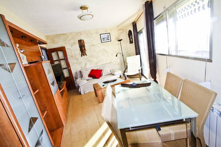 Gîte pour 8 personnes, avec terrasse, animaux acceptés dans La Pineda - 4