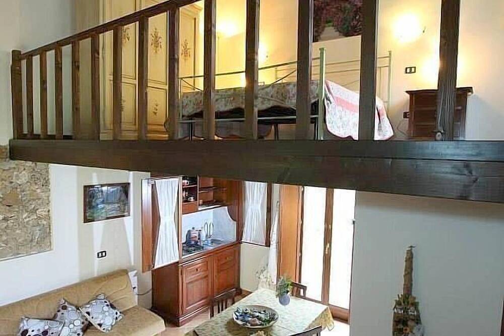 Villa Giuncalia C: A welcoming apartment surrounded by the greenery, with Free Wi-Fi. in Giungano, Cilento