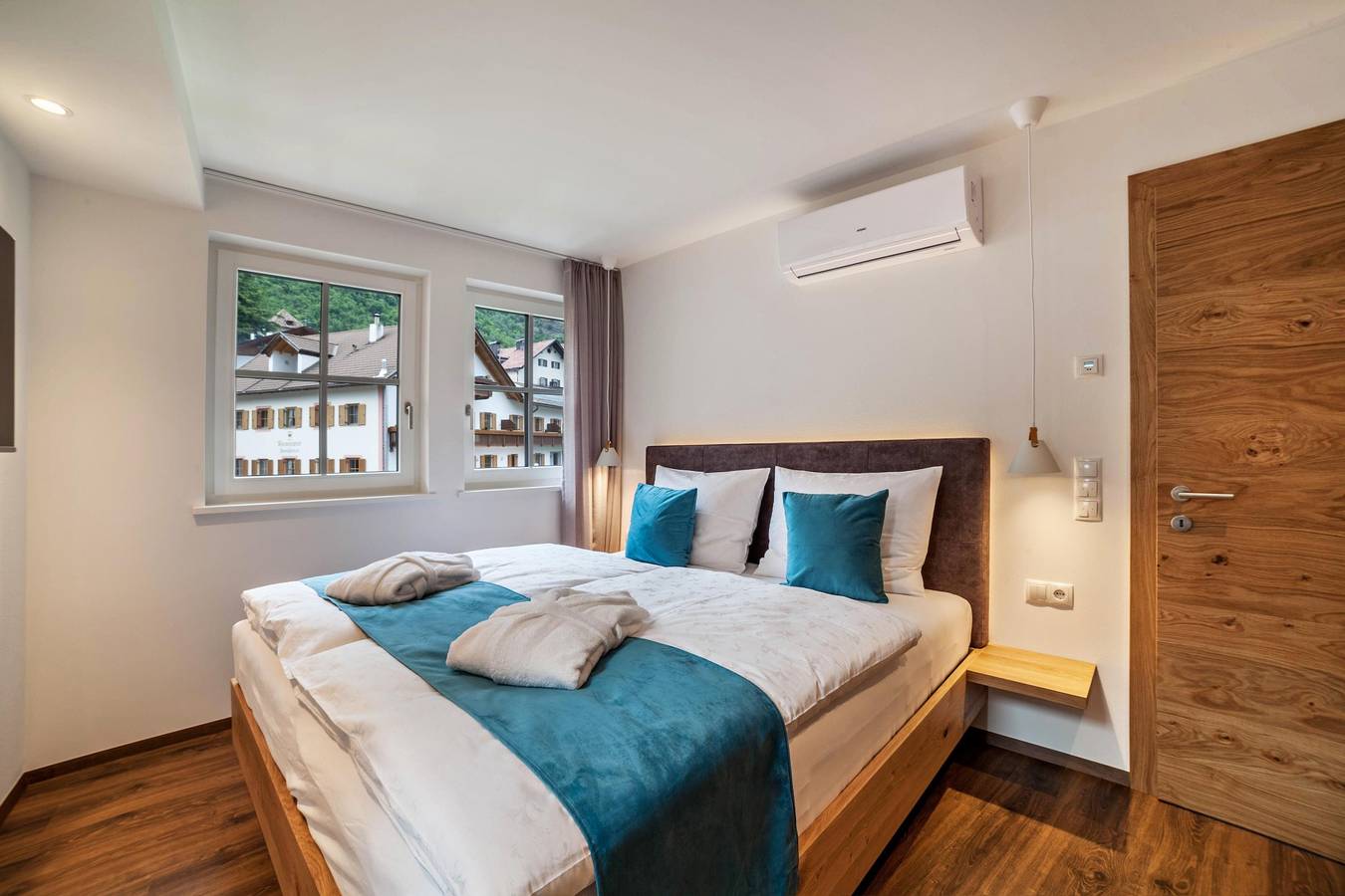 Ganze Wohnung, Ferienwohnung "Engel - Kirchturm" mit Bergblick, A/C, Wlan, Dachterrasse & Sauna in Partschins, Texelgruppe