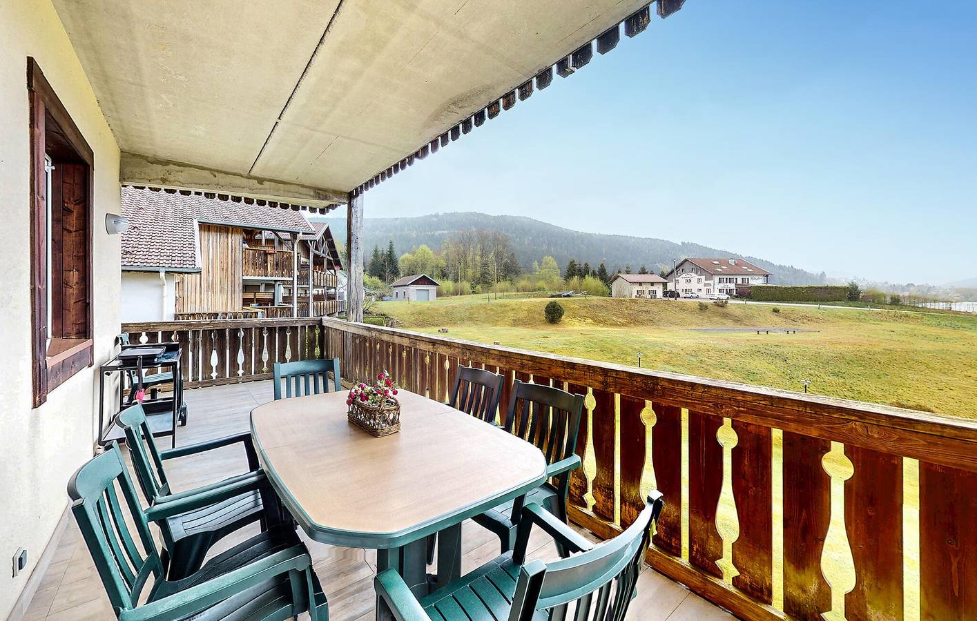 Appartement de vacances entier, Appartement confortable avec jardin et parking, à proximité d'un lac et d'un restaurant in Lac de Gérardmer, Gérardmer