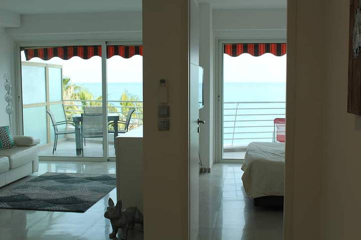 Appartamento intero, Splendido appartamento fronte mare vista mare in Cagnes-sur-Mer, Costa mediterranea (Francia)