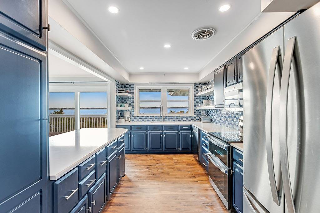 Dog-friendly town of Fenwick home with guest suite, Wifi, & elevator in Fenwick Island, Sussex County (Delaware)