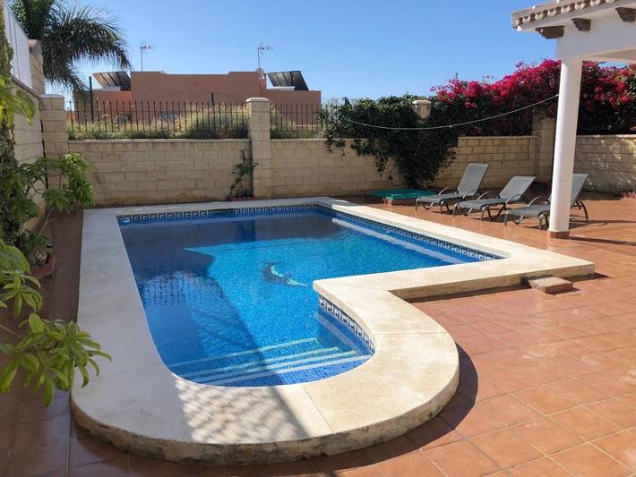 Casa rural para 8 personas, con piscina además de vistas y jardín en Torre del Mar - 3