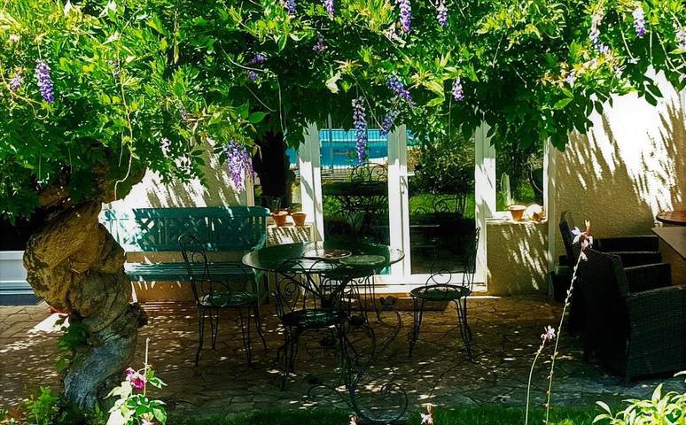 Chambre d’hôte pour 2 personnes, avec Terrasse ainsi que Jardin et Vue