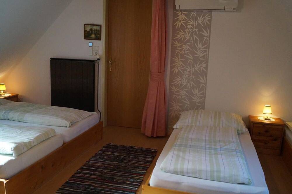 Ganze Wohnung, Ferienhaus Schönmaier - Ferienhaus Bauernhof \"Kochwagner\" in Südoststeiermark, Gnas