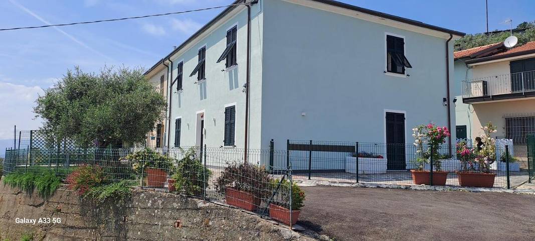 Ferienhaus für 2 Personen, mit Garten und Ausblick