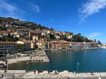 Ferienwohnung für 4 Personen, mit Balkon und Ausblick in Porto Santo Stefano