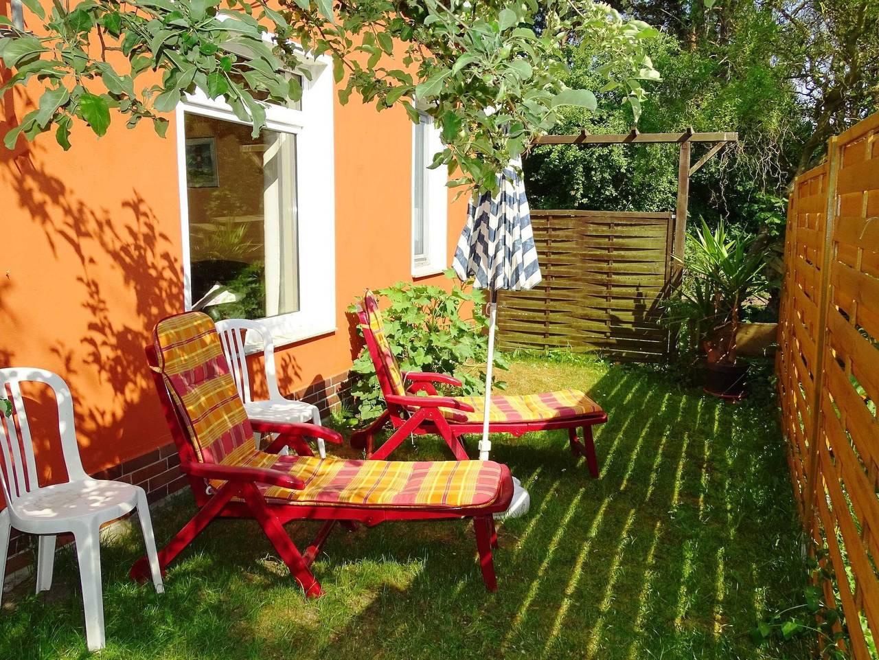 Ganze Ferienwohnung, Kölp - Schneeweiß - Ferienhaus Kölpinsee Schneeweiß in Loddin, Bernsteinbäder