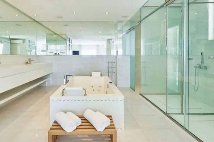 Villa pour 8 personnes, animaux acceptés à Roca Llisa - 3