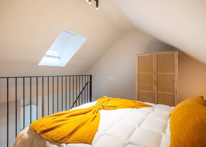 Ganze Wohnung, Central Ghent Studio w/ Workspace & Stylish in Gent (Flandern), Gent