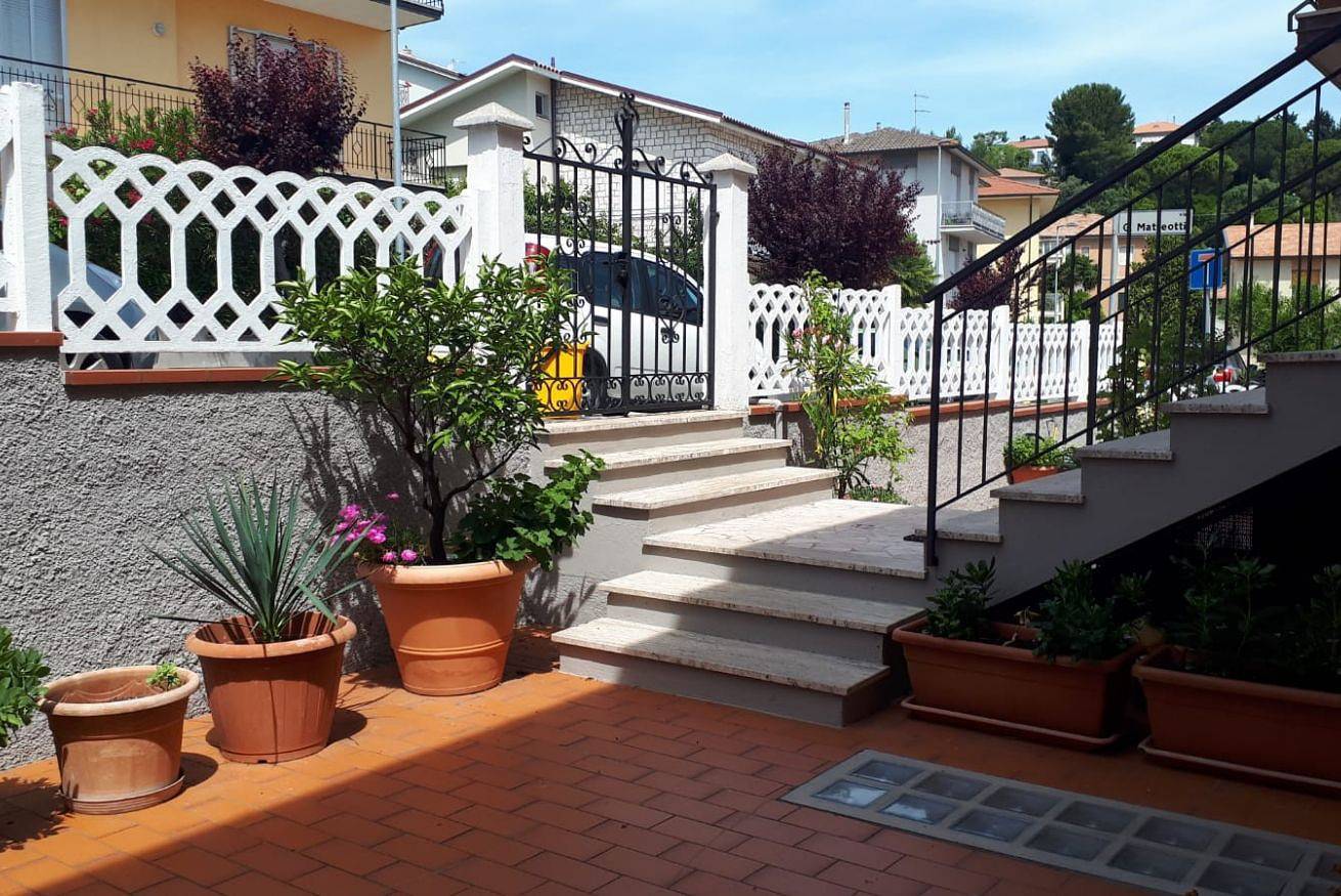 Entire apartment, S348 – Sirolo, delightful three-room apartment with outdoor courtyard in Sirolo, Riviera del Conero