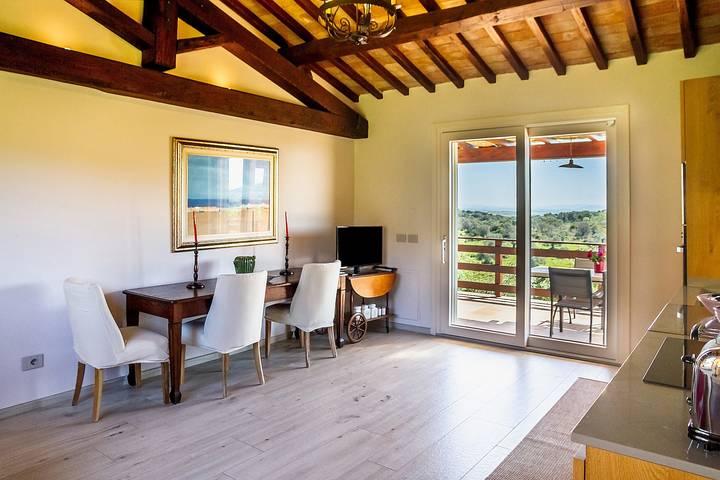 Appartamento intero, Appartamento 'Casa Ulivo' con vista mare, Wi-Fi e aria condizionata in Orbetello, Parco naturale della Maremma