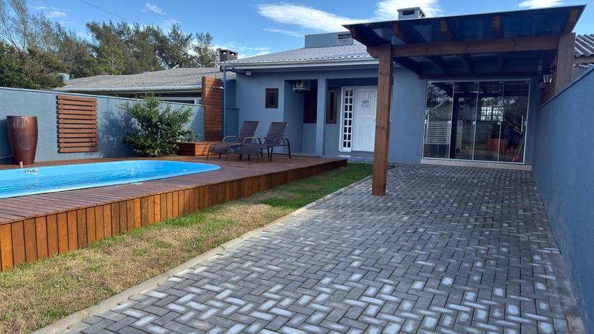 Casas e apartamentos de temporada para 10 pessoas, com piscina e jardim, com animais de estimação em Passo de Torres