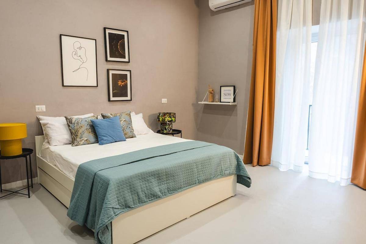 A jump in Montesanto by Montesanto Luxury Domus in Neapel, Neapel Provinz