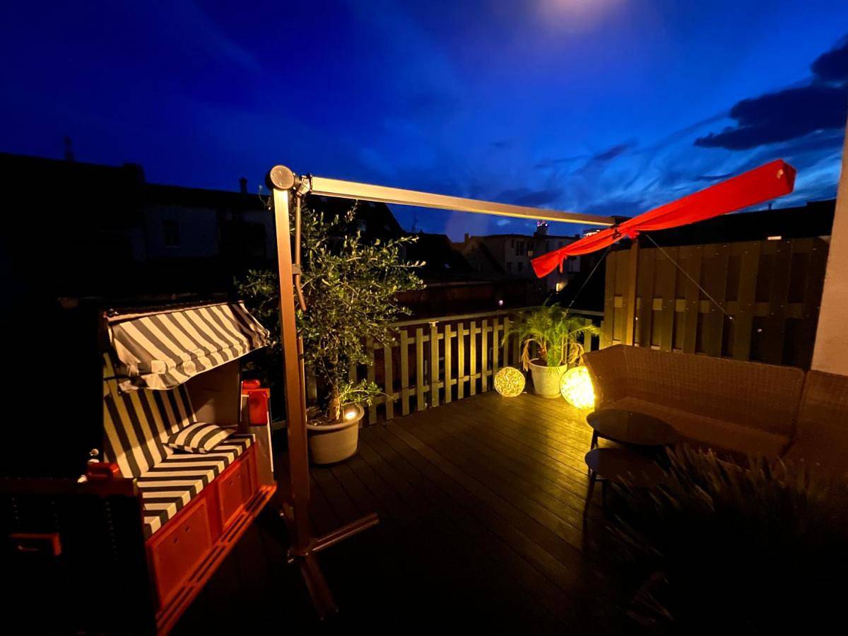 Ganze Wohnung, Apartment Napoleon, Nähe Zentrum, 2 Schlafzimmer, großer Balkon, free Wifi ,Parken in Wenigenjena, Jena