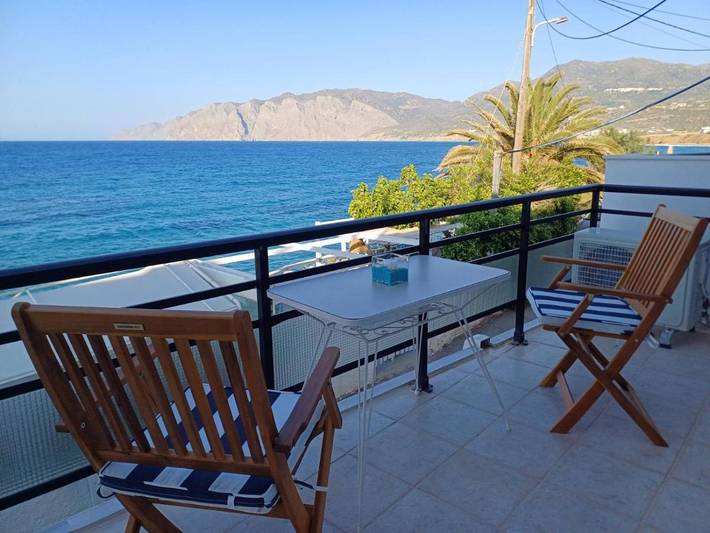 Gîte pour 4 personnes, avec terrasse et vue dans Mokhlos