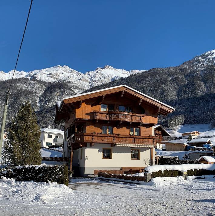 Ferienwohnung für 5 Personen, mit Garten und Ausblick sowie Terrasse - 1