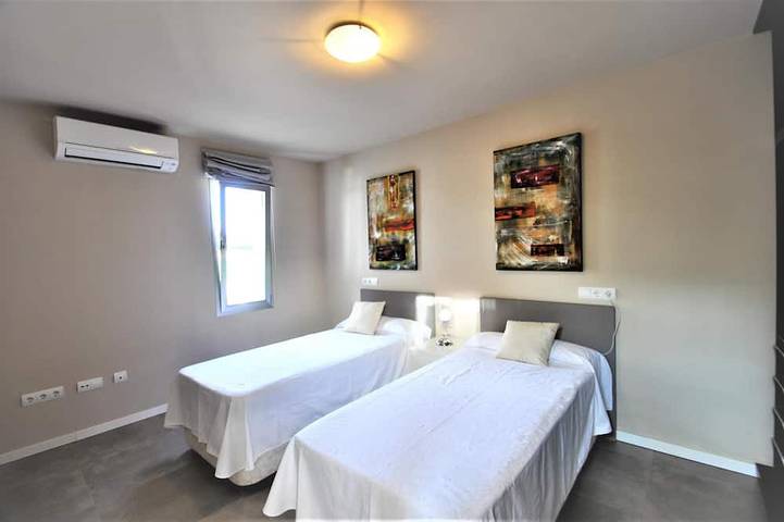 Moderne Villa in der Nähe von Golf und mit privatem Pool - Last minute offer Juni und Juli - Kostenloses Wlan in Sa Torre, Llucmajor