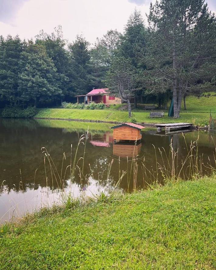 Maison de campagne pour 6 personnes, avec Terrasse et Jardin ainsi que Vue sur le lac et Vue à Manzat